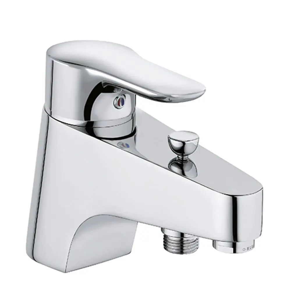 Chromfarbener Wasserhahn von Kludi mit einem Hebel und einer separaten Tastensteuerung, geeignet für Wannenfüllung und Brauseanschluss.